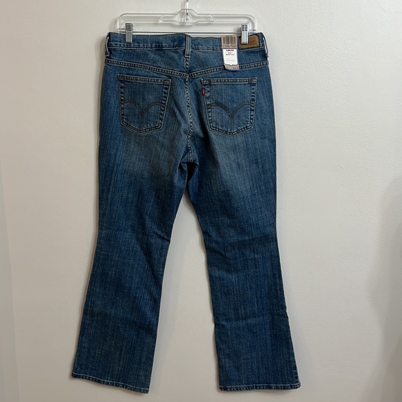 Levi's Bootcut Jeans - Picture 3 of 7